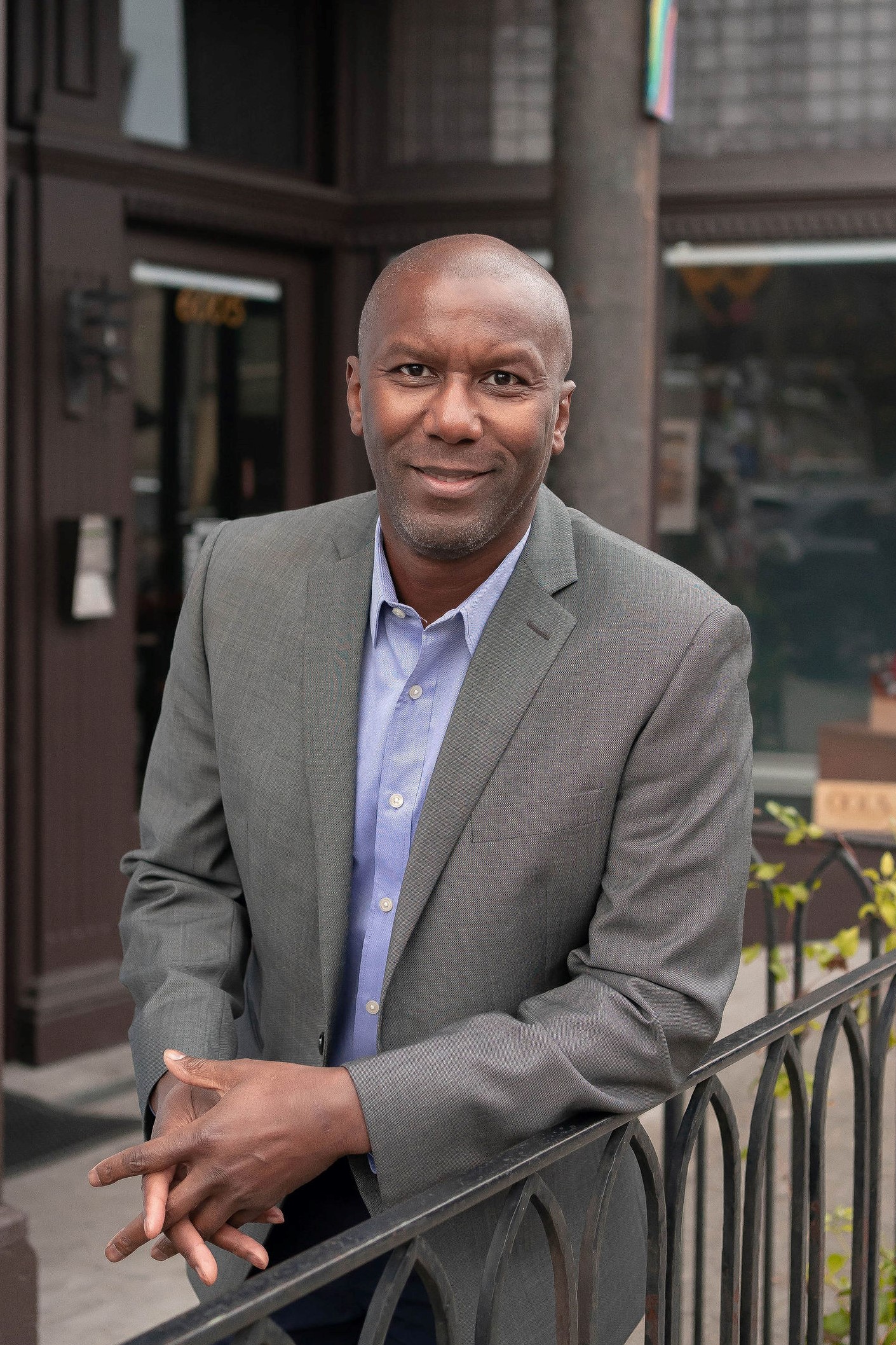 Dexter Mitchell - Coldwell Banker Danforth (Burien)